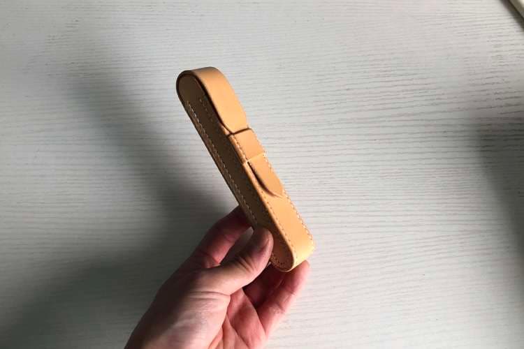 手作りヌメ革ペンケース