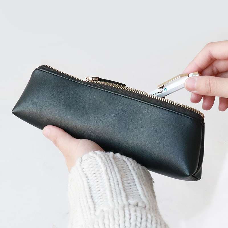革ペンケース 職人こだわりの細工ペンケース