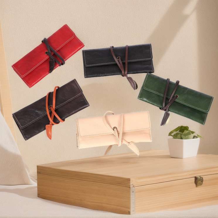 革ペンケース 上質な革製ロールペンケース