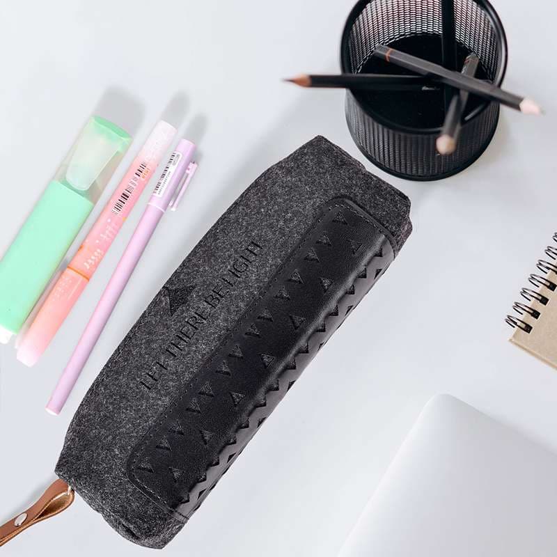 革ペンケース フェルトペンケース「光りの粒」