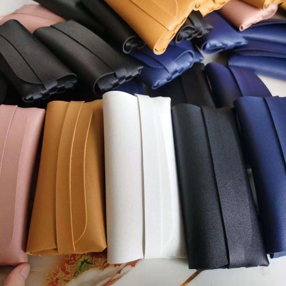 革ペンケース 上質な手触りの革製ペンケース