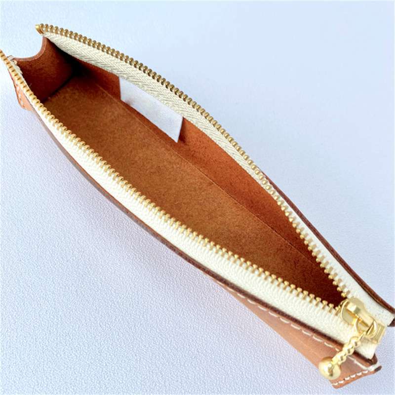 革ペンケース 匠の技光る上質ペンケース